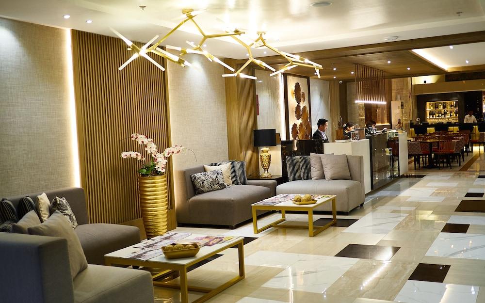 J7 Hotel Iloilo City Exterior photo